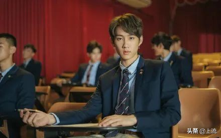 泰国流行戴牙套,泰国最近很火的牙套