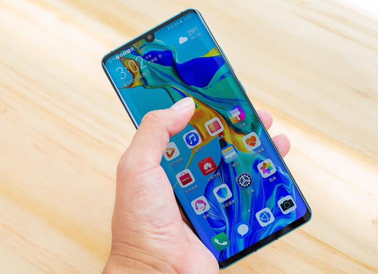 手机系统升级有哪些秘密？为什么不是所有手机能同时升级呢？