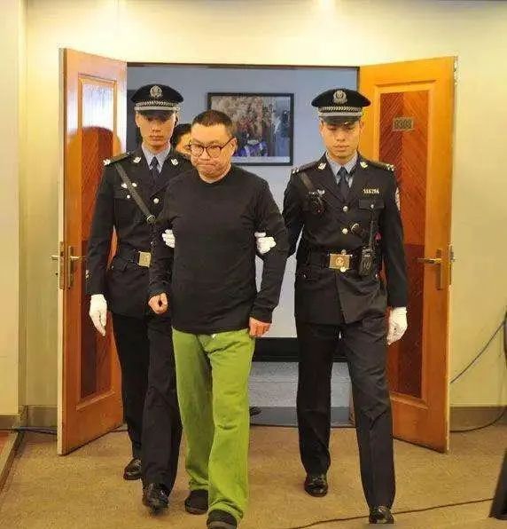 潘长江于文华尹相杰纤夫巧过河,尹相杰和于文华的小品纤夫的爱