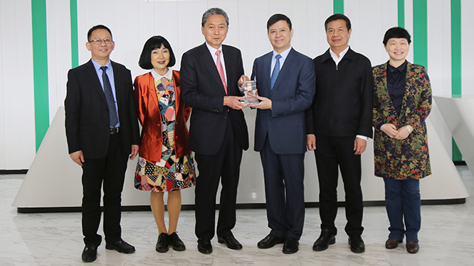 鸠山由纪夫日本最有良知的首相,日本批评鸠山由纪夫