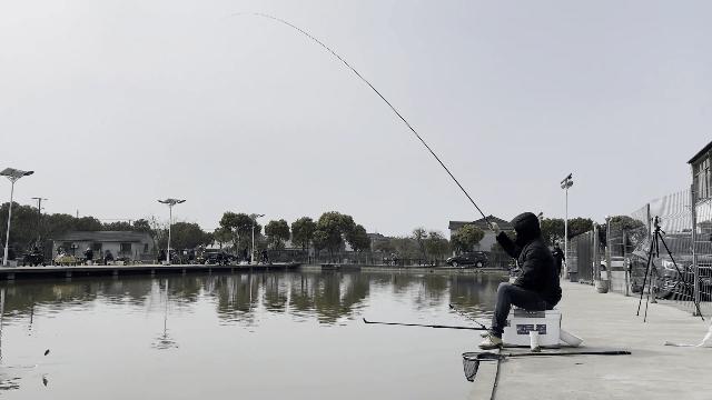 鲫鱼竿哪个牌子的好,国产鲫鱼竿哪个牌子最好