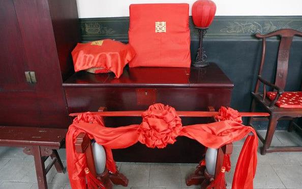 宾馆凳子是干什么用的,宾馆里面的凳子有什么用