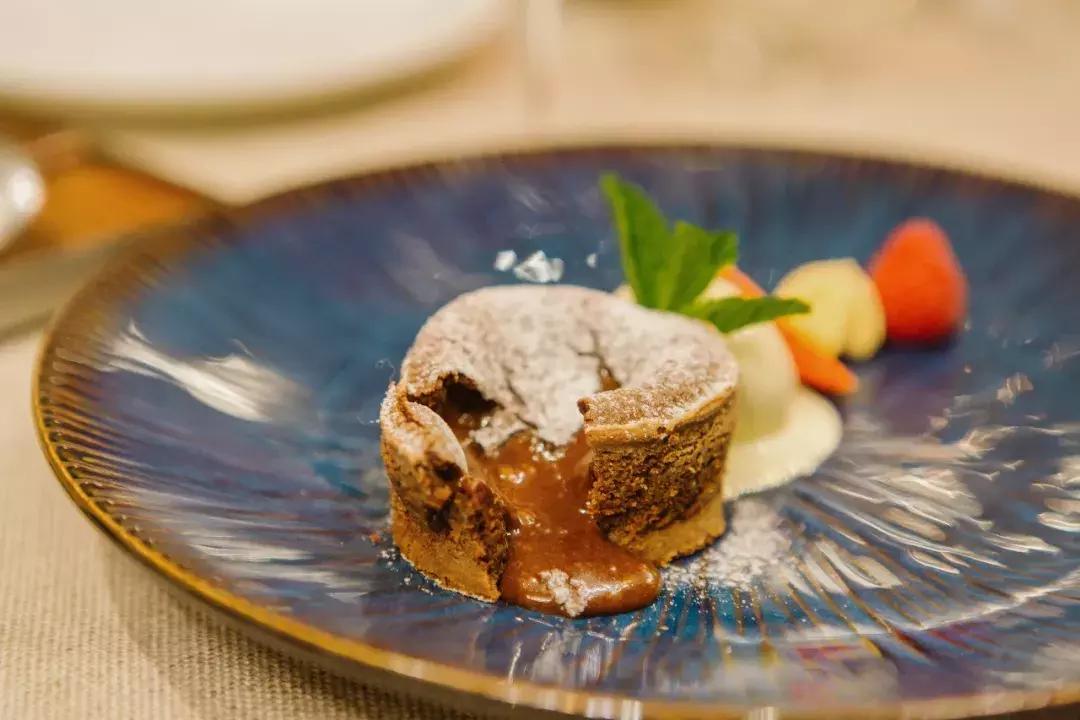 山西艺奢书廊餐厅 (太原艺奢书廊餐厅生日布置)