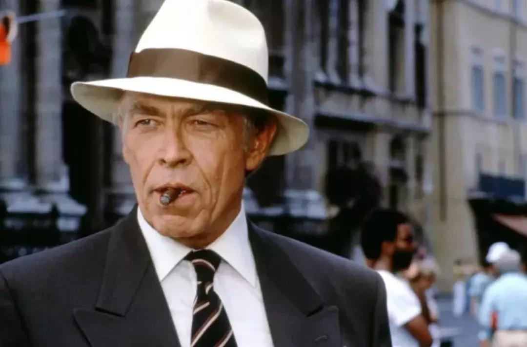 适合所有脸型的一款帽子,圆方脸应该选怎样的帽子