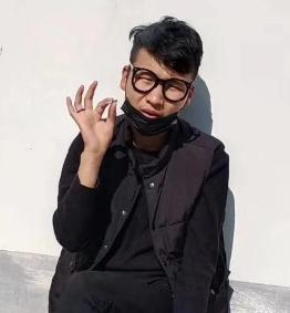 西昌19名牺牲救火队员遗体送至殡仪馆,24岁幸存者80%烧伤快当爸爸,专家分析夜晚风向突变被林火包围