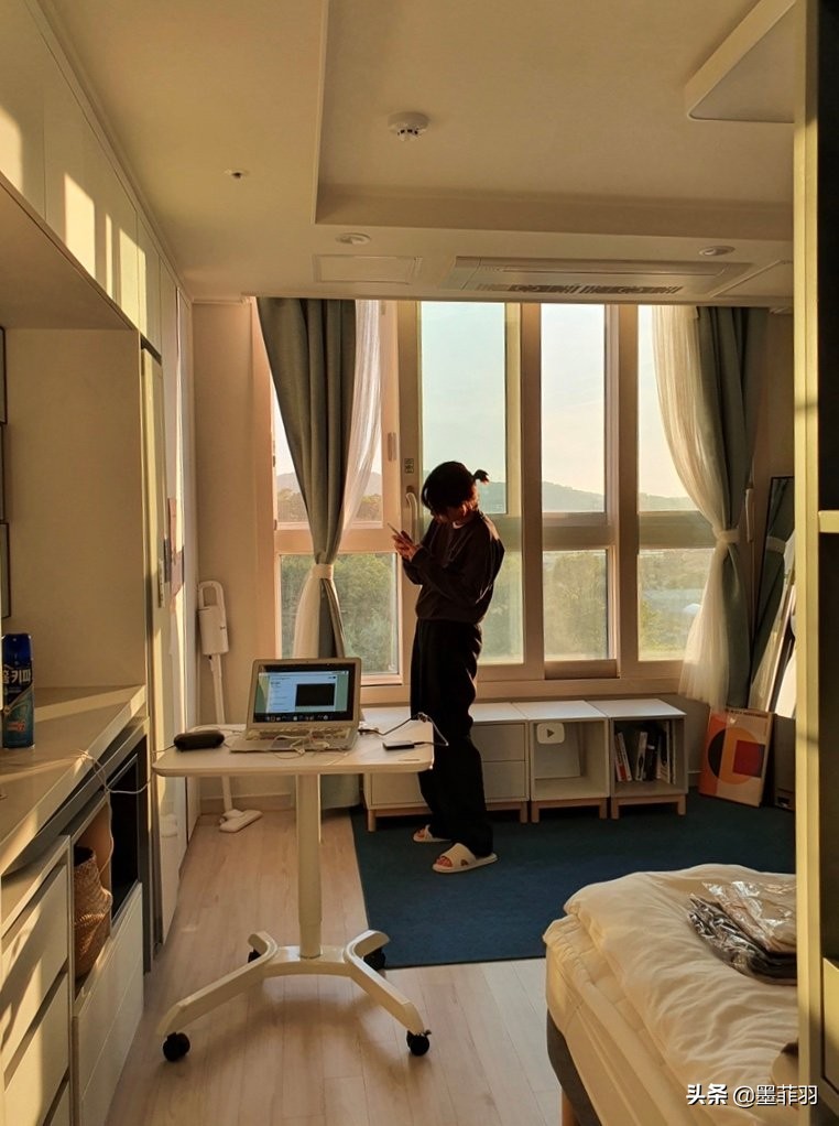 海归时装师，独处23㎡小公寓！改造一圈，网友：我的100平不香了