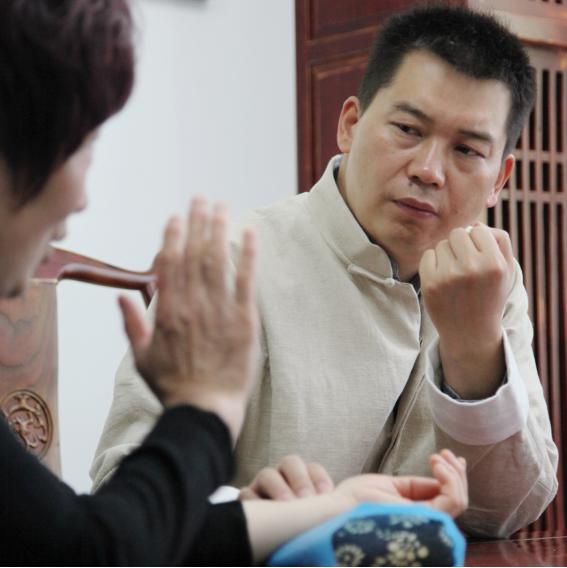 一位中医医师,和他的巡诊微信群