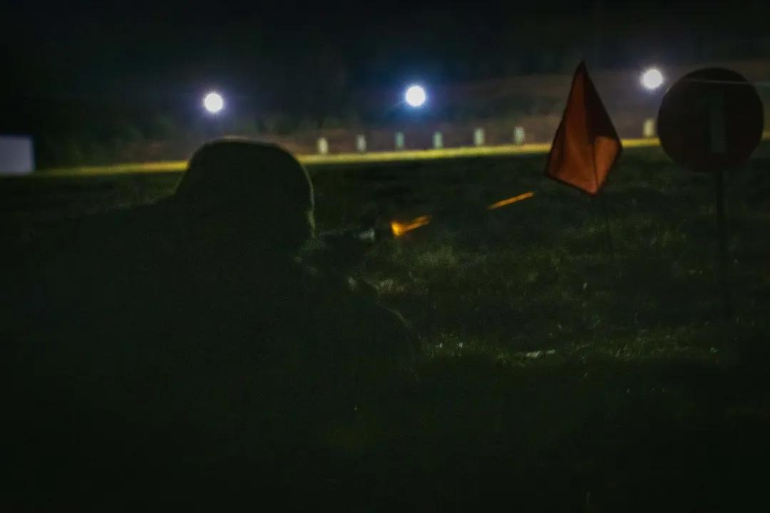 实弹射击训练中未爆弹,夜间实弹射击战术