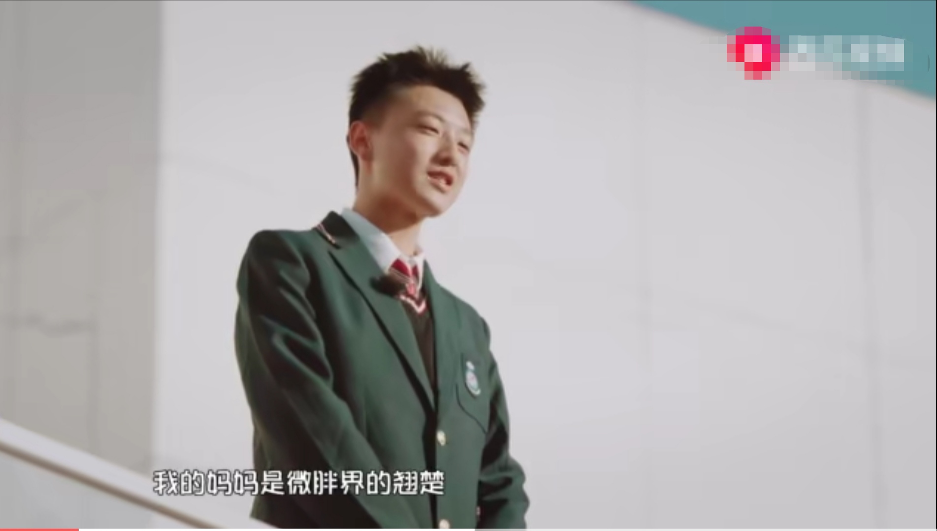 直男儿子调侃妈妈微胖，减肥三分钟热度，妈妈一句话，少年惨败