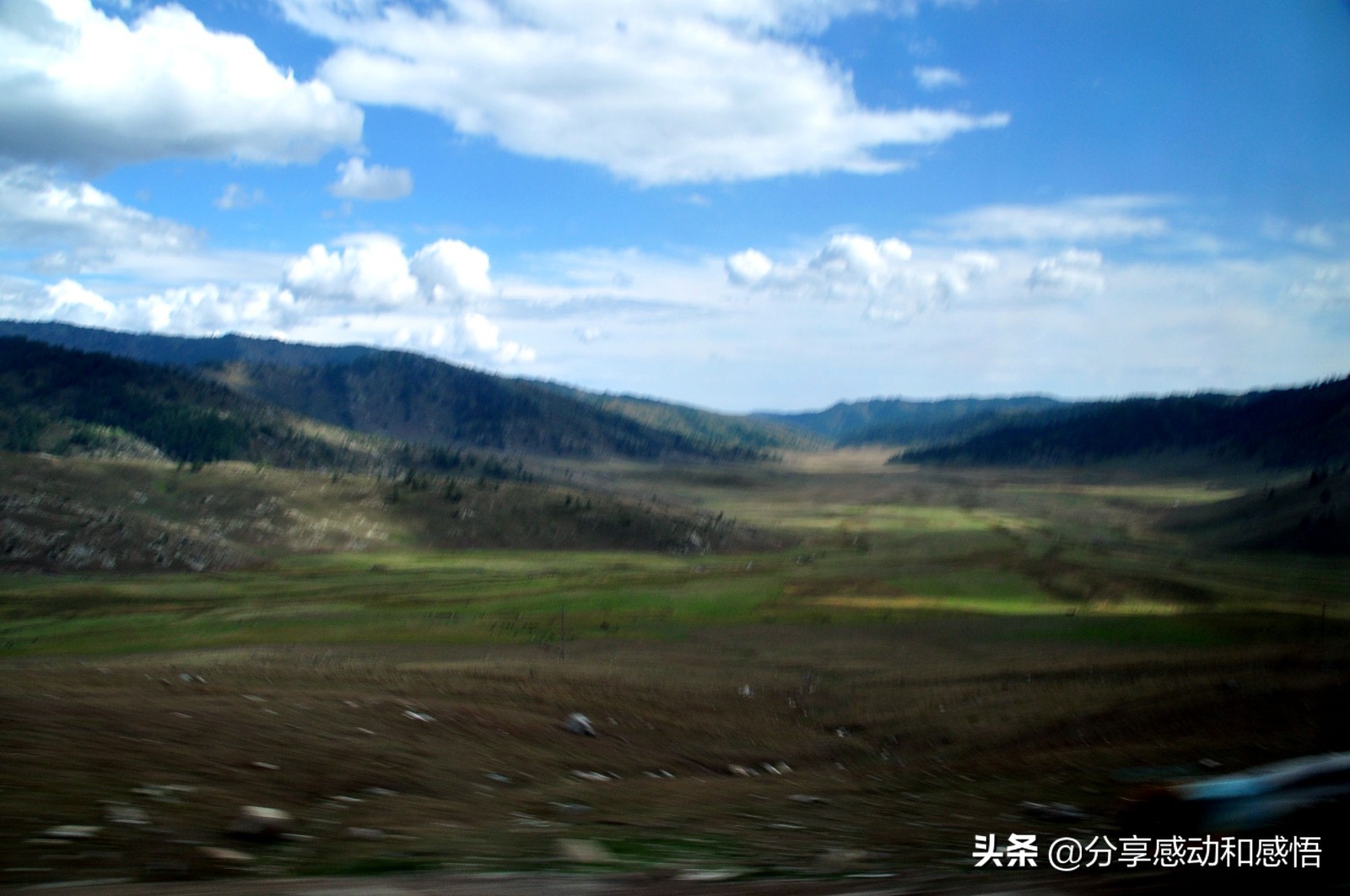 *疆新**汽车窗外的光影世界：斑驳陆离风光美，亦梦亦幻疑成仙