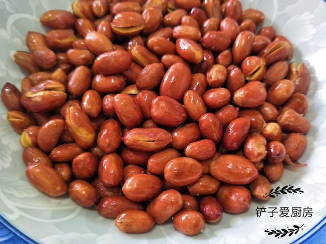 油炸花生米,吃不完容易返潮,多加1味料,花生米1周不回潮