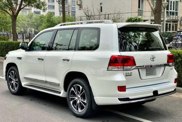 陆巡4600和5700有哪些优缺点,2019款陆巡中东版4600价格表