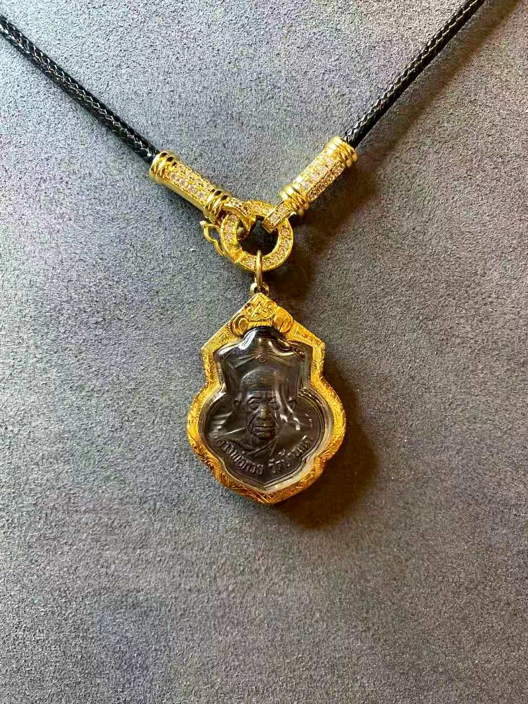 泰国金佛寺佛牌骗局 (缅甸佛牌和泰国佛牌)