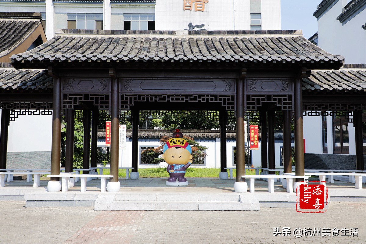 镇江美食三茅宫地锅鸡,镇江美食推荐锅盖面