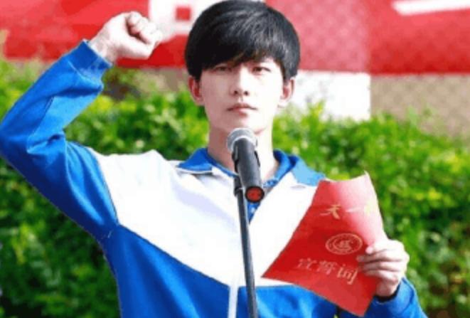 学生不爱穿校服,中学生不喜欢穿校服