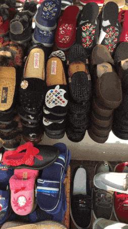 那些穿着Abibas的人，正在用半价买下全世界