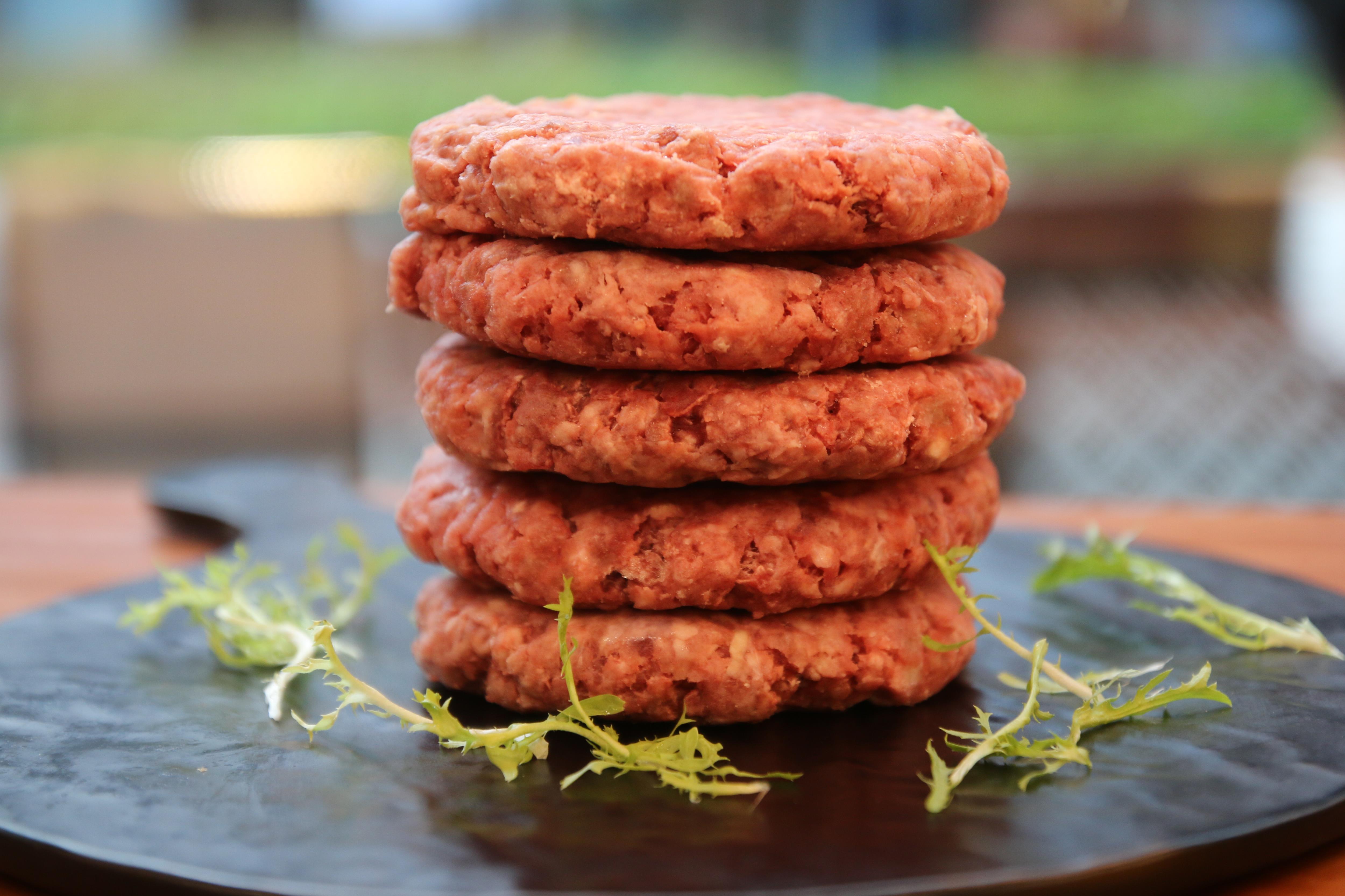 汉堡是健康食品还是垃圾食品,汉堡是垃圾食品还是健康食物