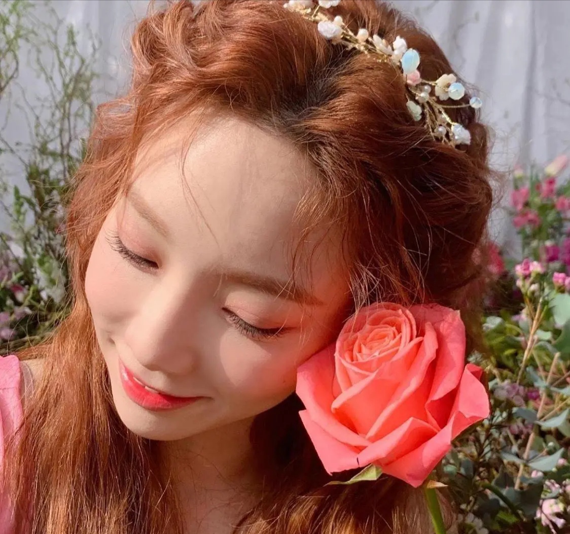 有南韩女爱豆还用什么网图当头像,韩国女爱豆头像复古