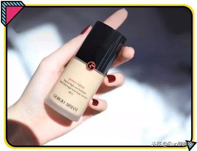 用粉底总是起皮用什么比较服帖,卡粉严重还是不化妆严重