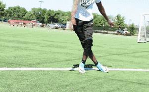 两次变向超炫过人技巧,5个初学者必会的实战过人技巧