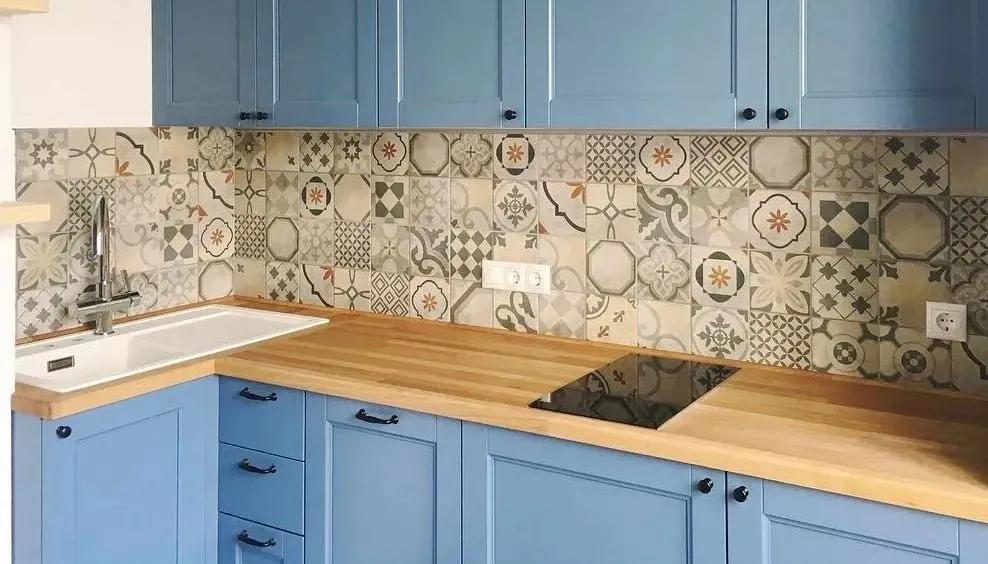 瓷砖通铺怎么搭配最好看,当下实用且流行的瓷砖搭配