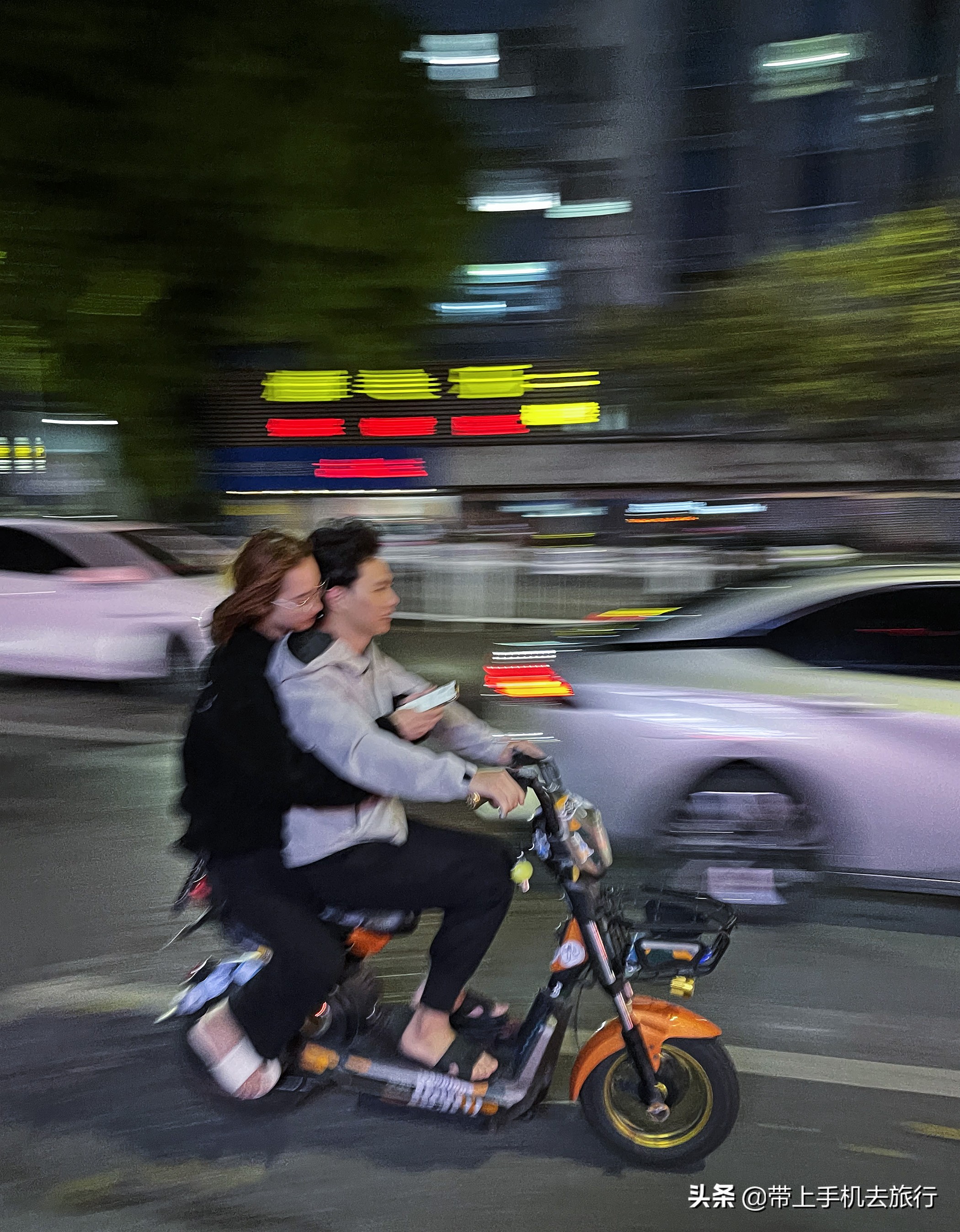 主体清晰背景虚化的照片怎么拍,主体清晰背景虚化夜景