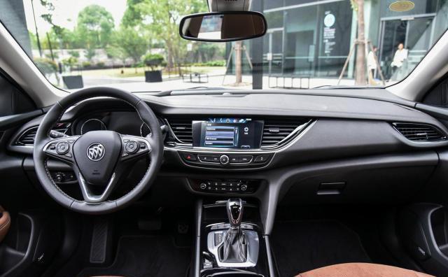 别克君威全新上市体验新价值之美,别克君威算入门级豪华轿车吗