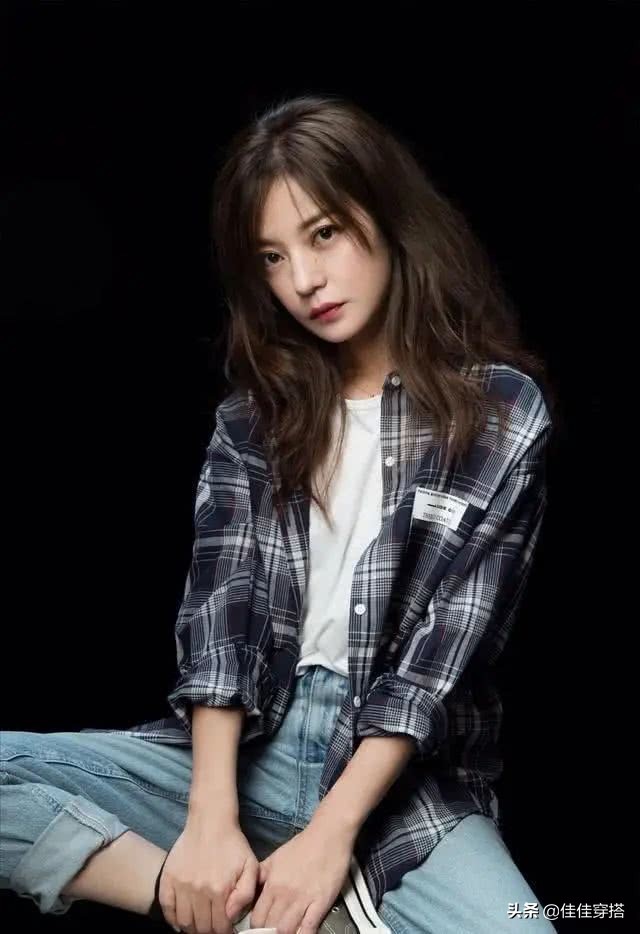 赵薇黑色吊带穿搭,赵薇西装穿搭图