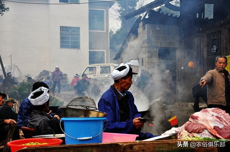 大门不对直冲路不种树,农村这些习俗并非迷信,而是为了居住安全