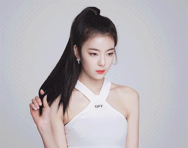 明星同款发型女赵露思披半头发,中长发细软赵露思发型