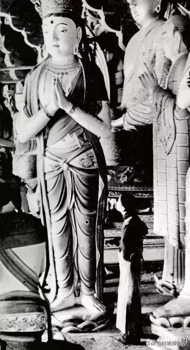 山西五台山佛光寺壁画,佛光寺阿弥陀佛头顶壁画