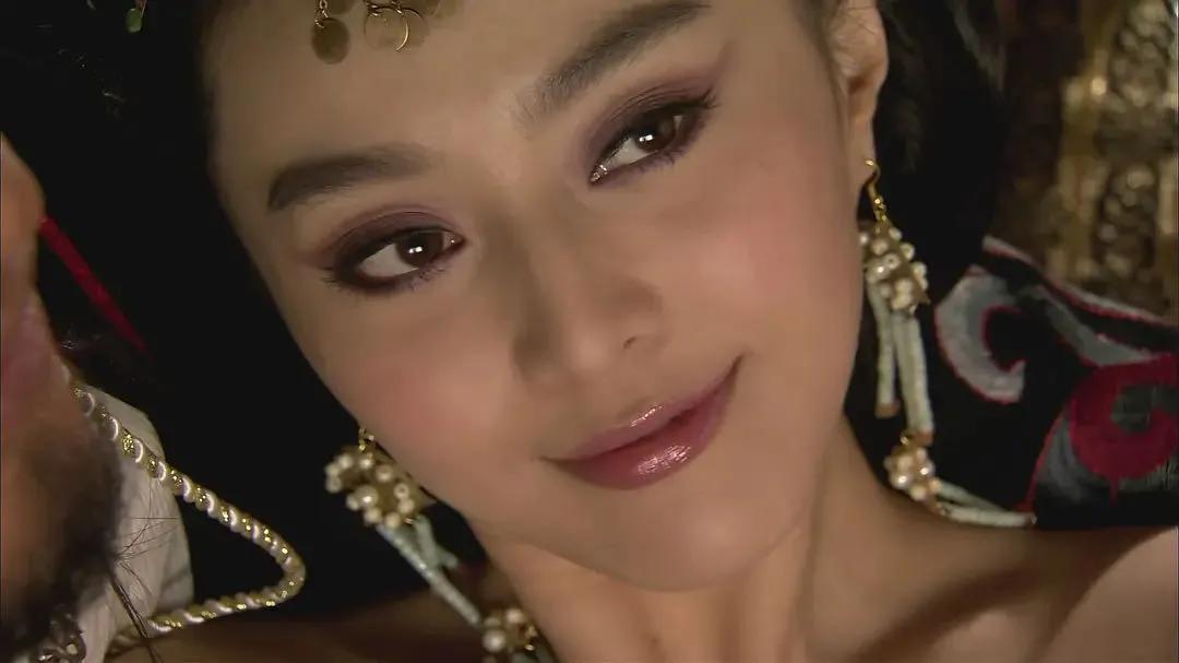 哪个男星演的狐狸精好看,长相最像狐狸精的演员