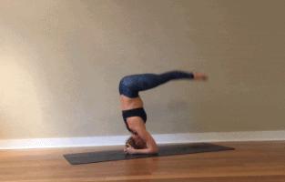 神奇的“倒立”动作，每天5分钟，PP变翘，小肚子平了！值得收藏