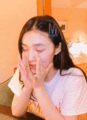 他大概是娱乐圈唯一靠小红书翻身的女明星