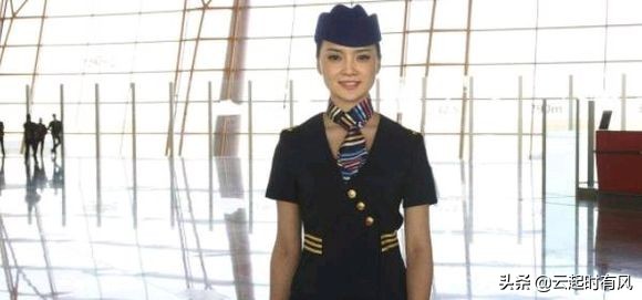 空姐10年到底赚了多少钱,空姐月收入一万一年存款百万