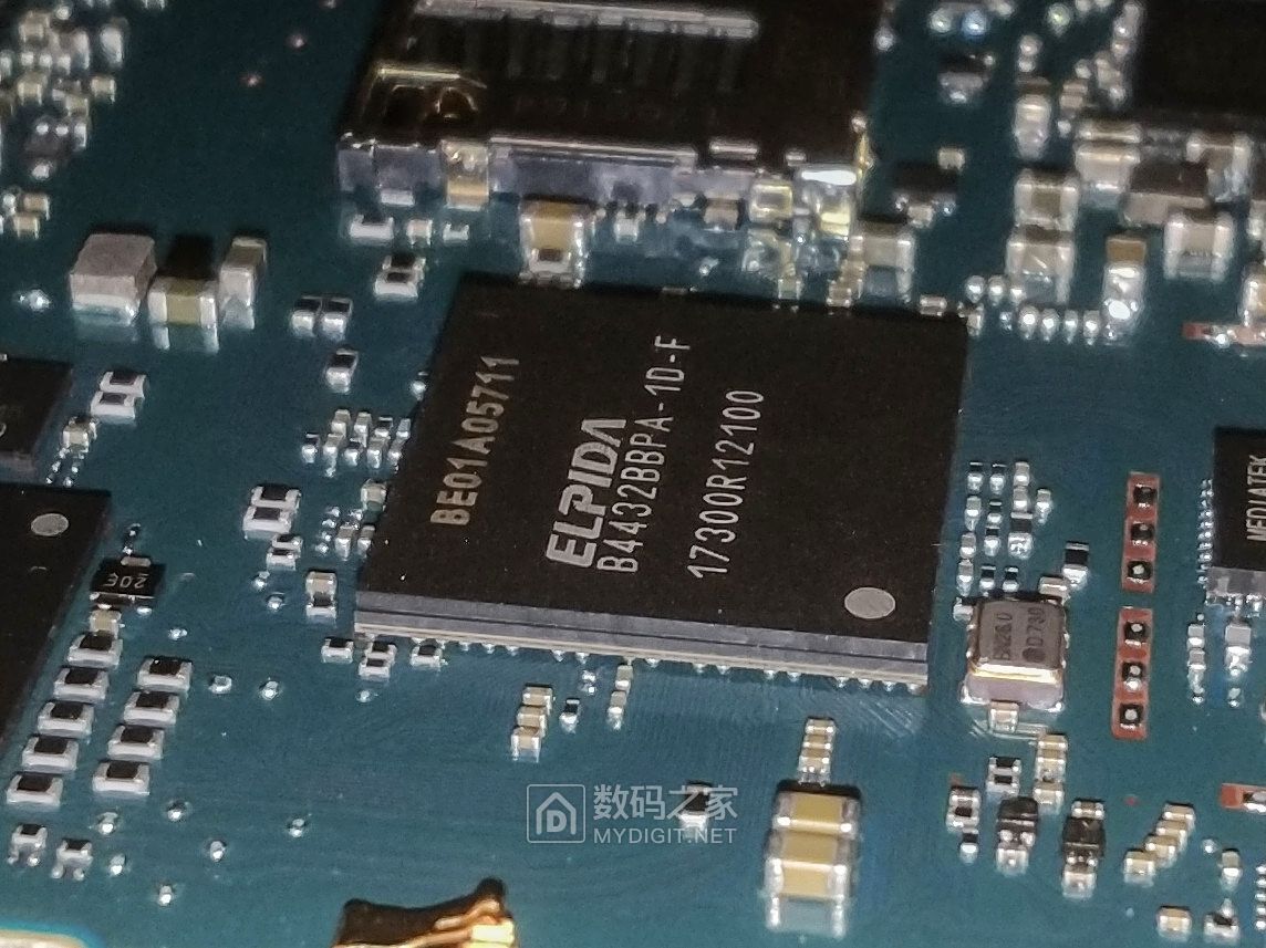 售价1000元的索尼NW-A45无损音乐*放播**器拆解！对比NW-A35主板图