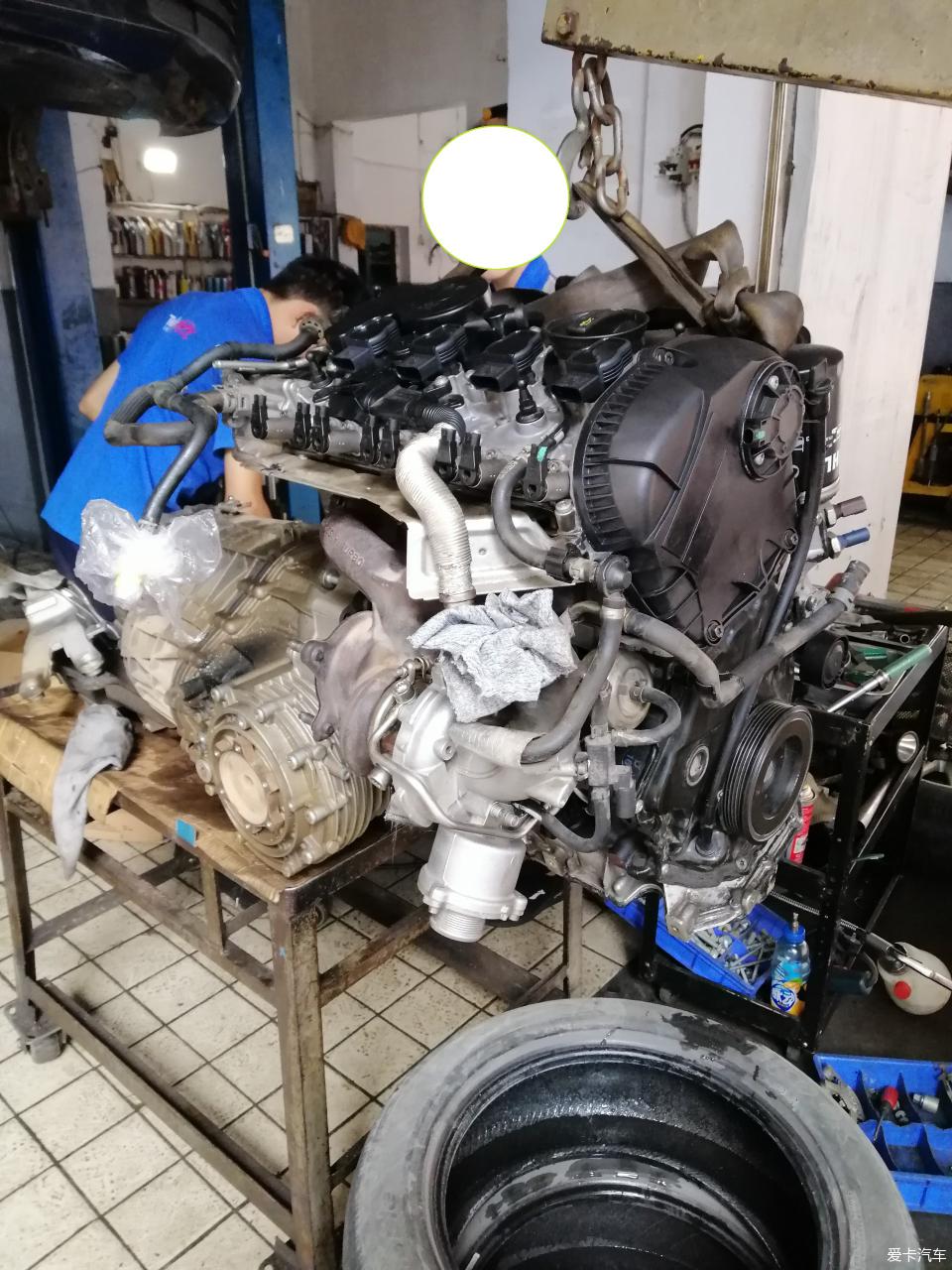 奥迪q32.0t烧机油解决办法,奥迪q31.4发动机烧机油