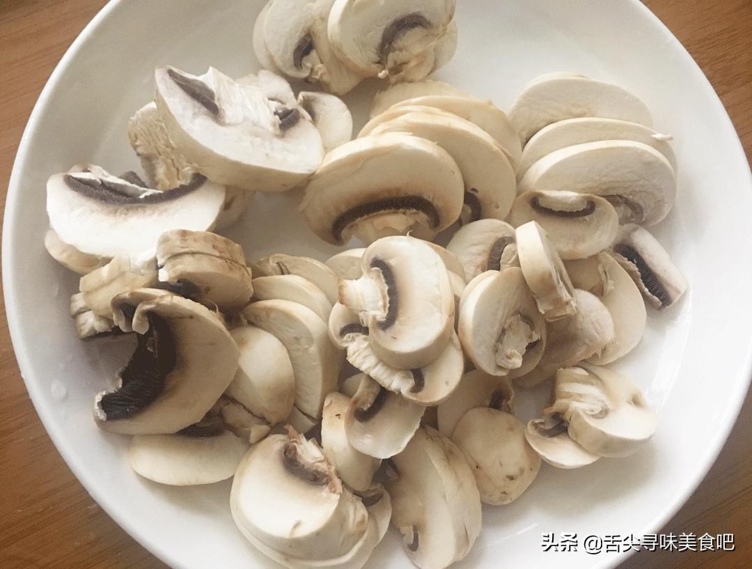 素炒口菇需要过水吗,清炒口菇需要焯水吗
