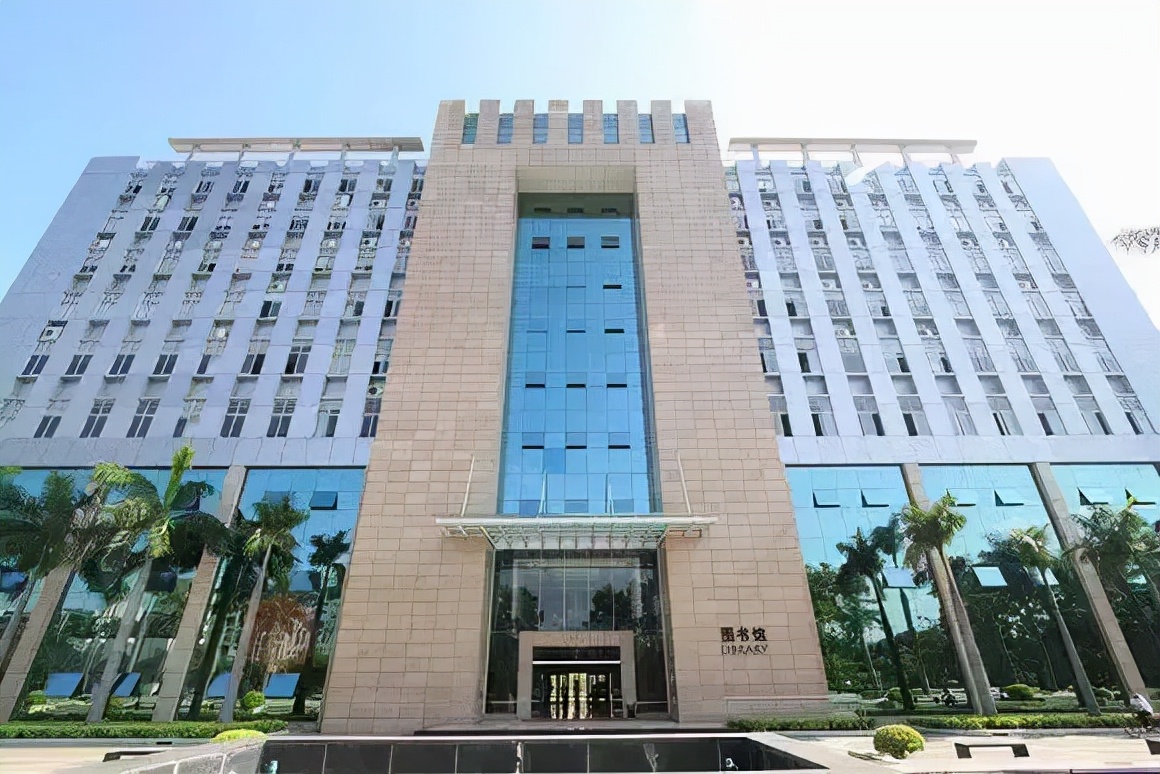 广东岭南职业技术学院上本科的人,广东岭南职业学院读成人大专好吗