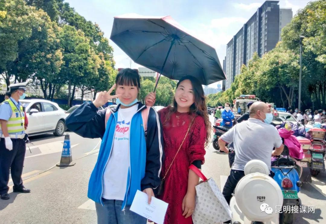 中考送考是给孩子信心还是压力,中考是学校送考还是家长送好