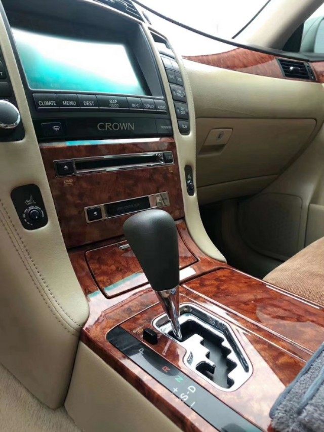 06丰田皇冠3.0,12款丰田老皇冠的经典和情怀