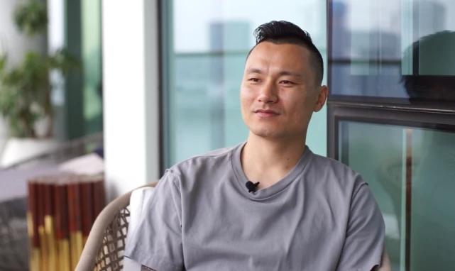 恒大球迷感人,广州恒大球迷感动落泪