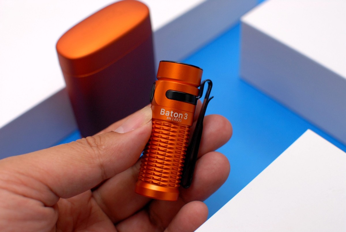 Baton3新一代可充电、便携式手电体验，网友：EDC又添好物