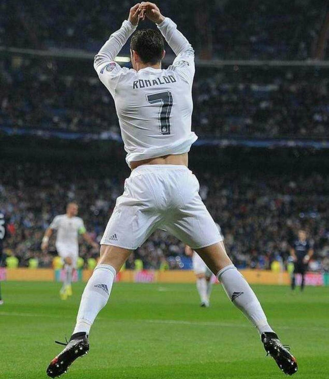 c罗联手林加德,c罗为家乡医院捐赠5台呼吸机