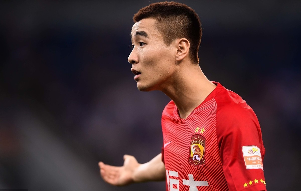 开玩笑？报纸把国足球员名字弄错10多个，魏士豪，曹雪丁是谁？