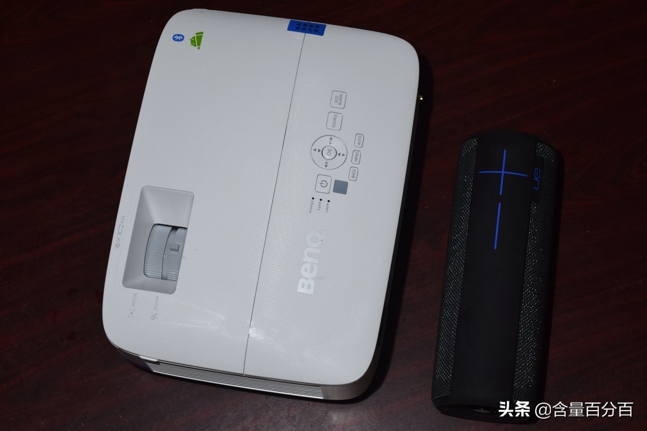 投影仪不是孤家寡人，明基E520智能投影仪周边扩展产品小晒