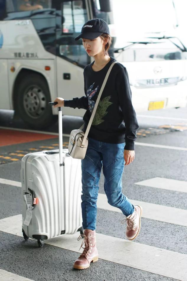 搭配短靴显瘦的又时髦的裤子,秋冬短靴配裙子轻松显气质