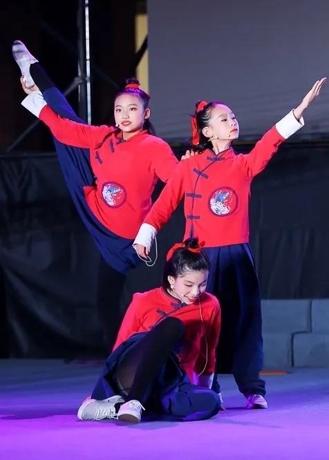 被称为沪上传奇校长,她说出了这所学校在三年内成为黑马的原因