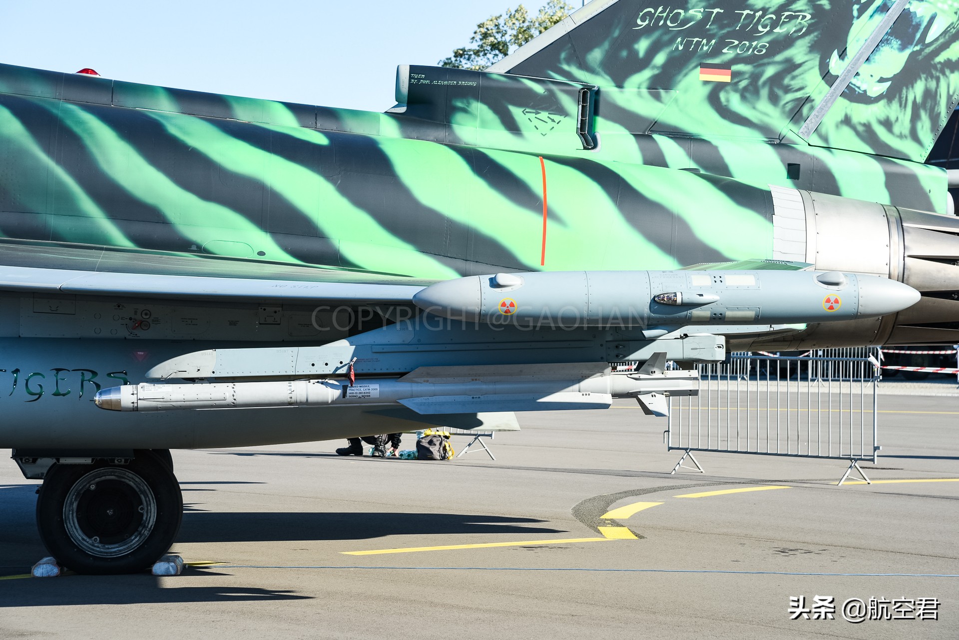 先进中程空对空导弹,空中武士鹞式战斗机