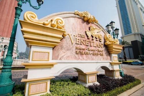 澳门和香港哪里购物更便宜,2022澳门购物攻略及必买清单